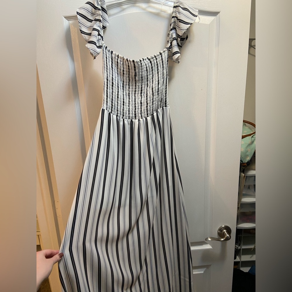 ALTARD STATE Maxi Dress in size SMALL